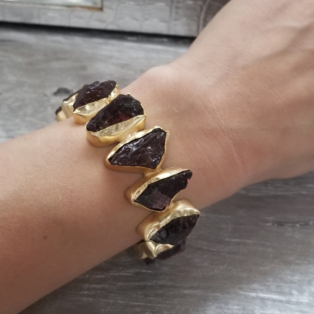 Couture Collection HandCut Stone Cuff - Picture 2 of 7